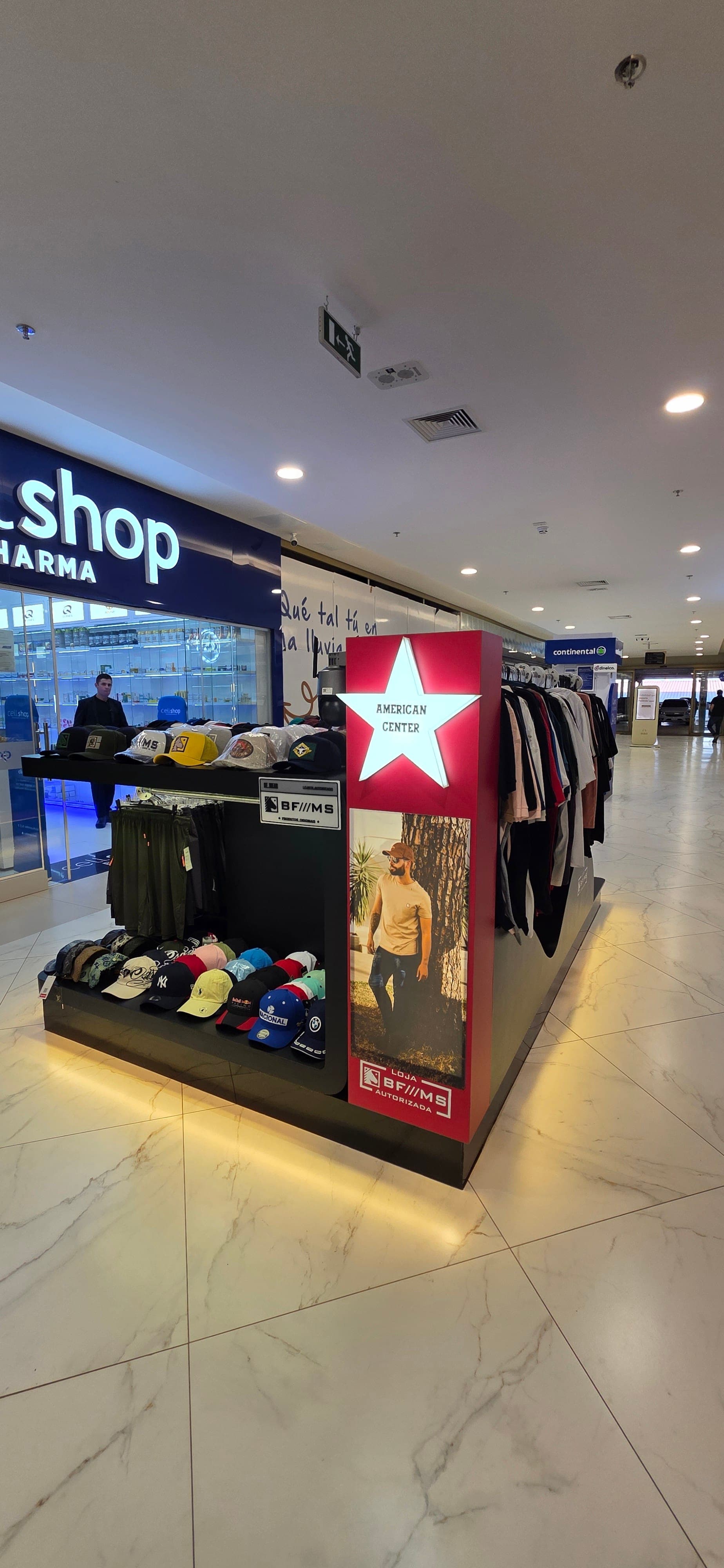 Loja American Center no Shopping Dubai