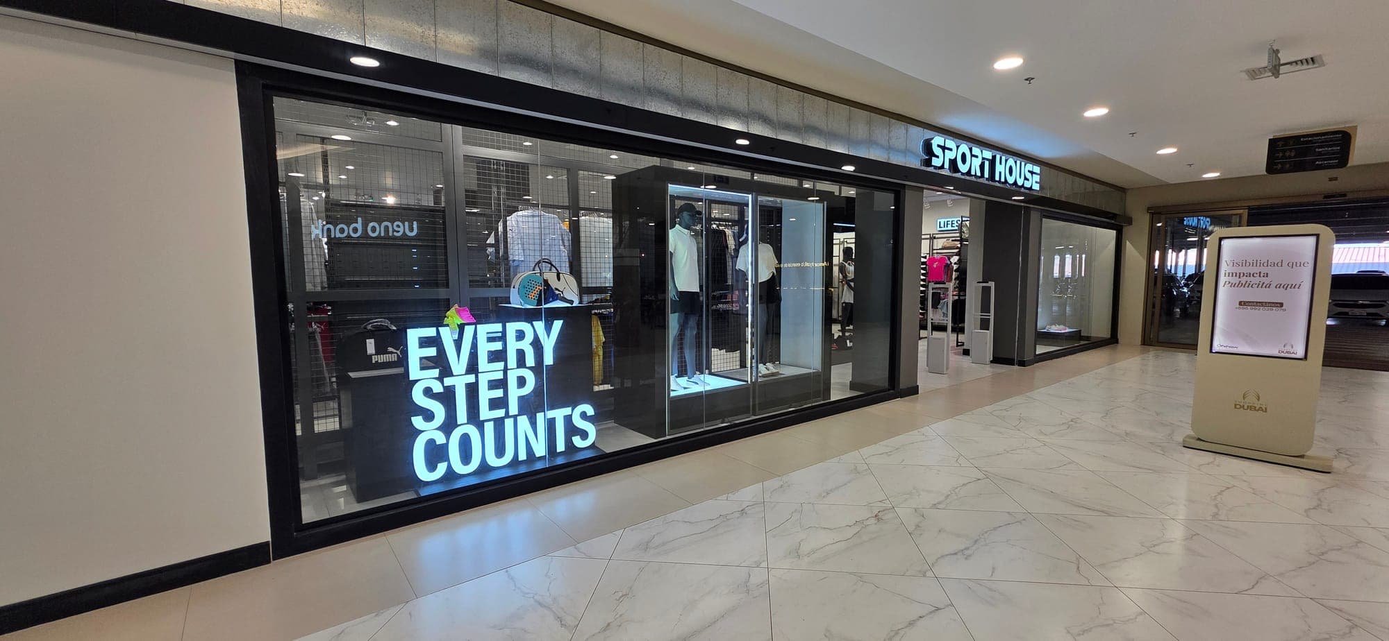 Loja Kemsa/ Sport House no Shopping Dubai